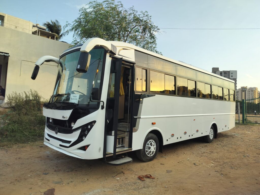 27-seater bus rental